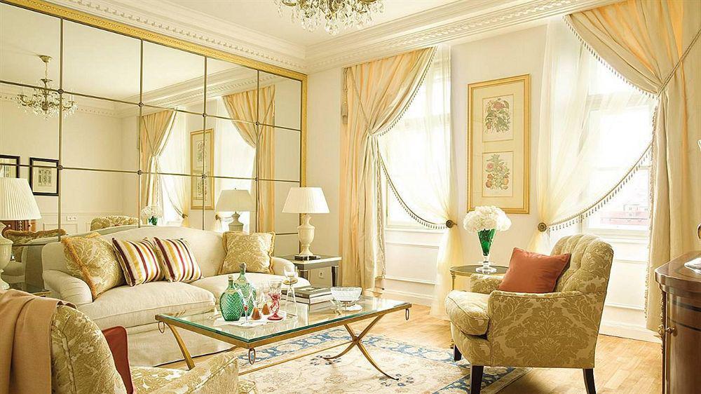 Four Seasons Praga